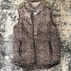 Thread Supply Fuzzy Vest
